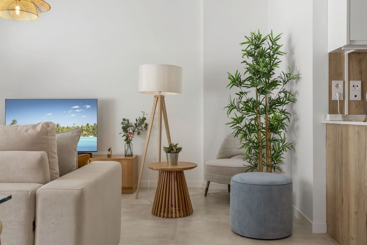 3 bedroom Apartment for sale in Estepona with pool - € 749,000 (Ref: 9418799)