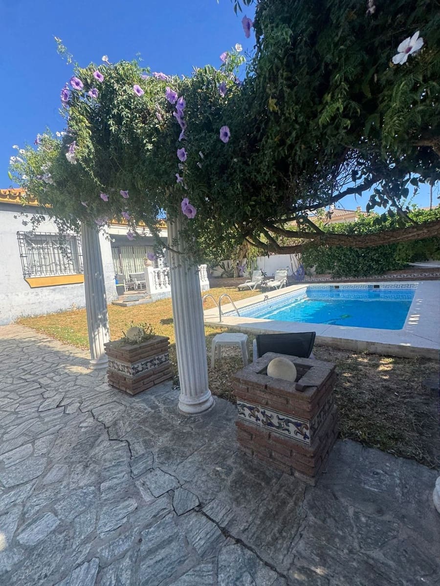 5 soverom Villa til salgs i Torremolinos med garasje - € 730 000 (Ref: 9418800)