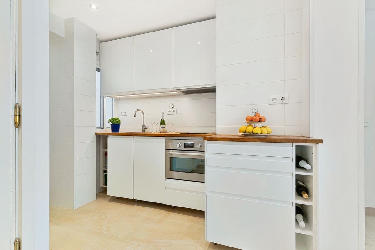 2 bedroom Apartment for sale in Fuengirola - € 235,000 (Ref: 9418801)