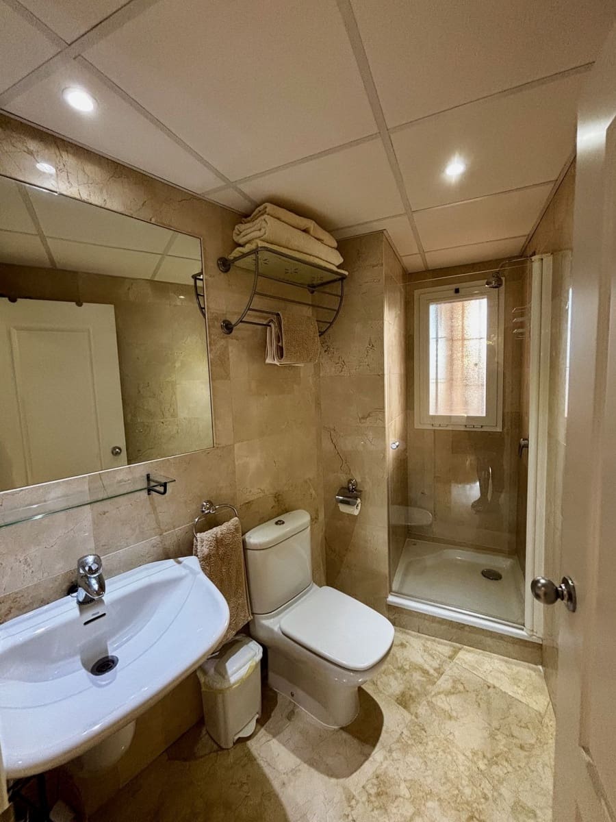 2 bedroom Apartment for sale in Riviera del Sol with pool - € 355,000 (Ref: 9425572)