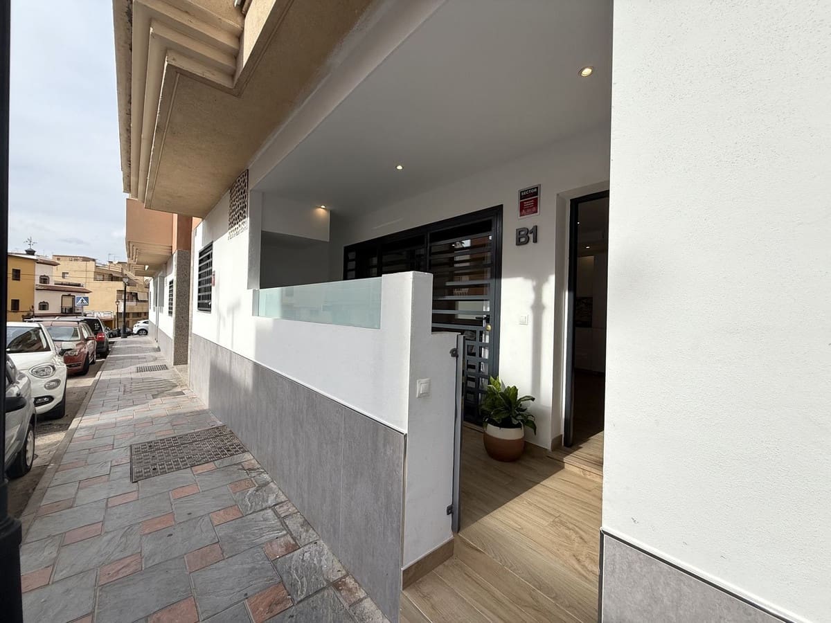 1 soverom Leilighet til salgs i Fuengirola med garasje - € 219 000 (Ref: 9425576)