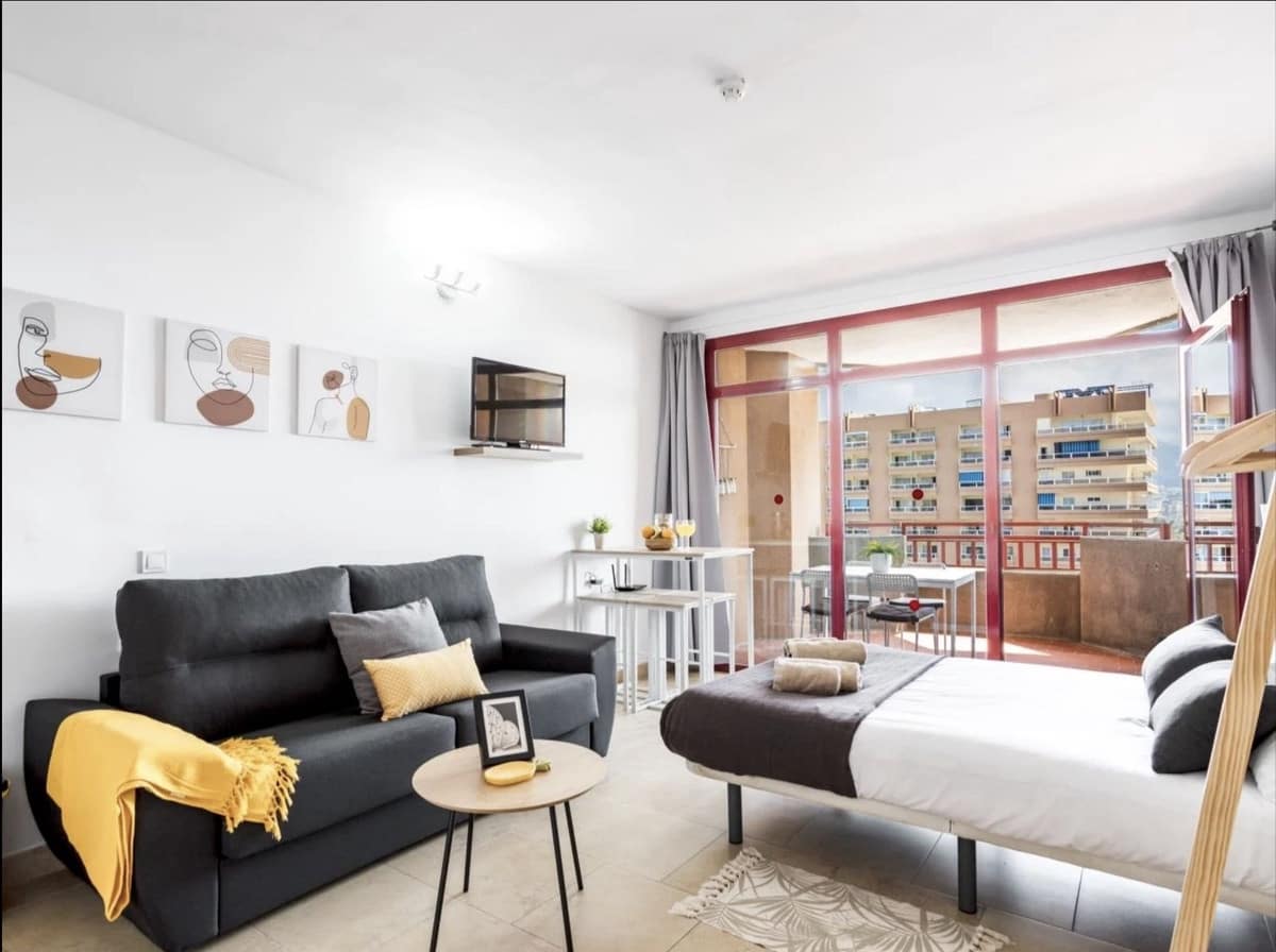 Studio til salgs i Fuengirola med svømmebasseng garasje - € 249 000 (Ref: 9425578)