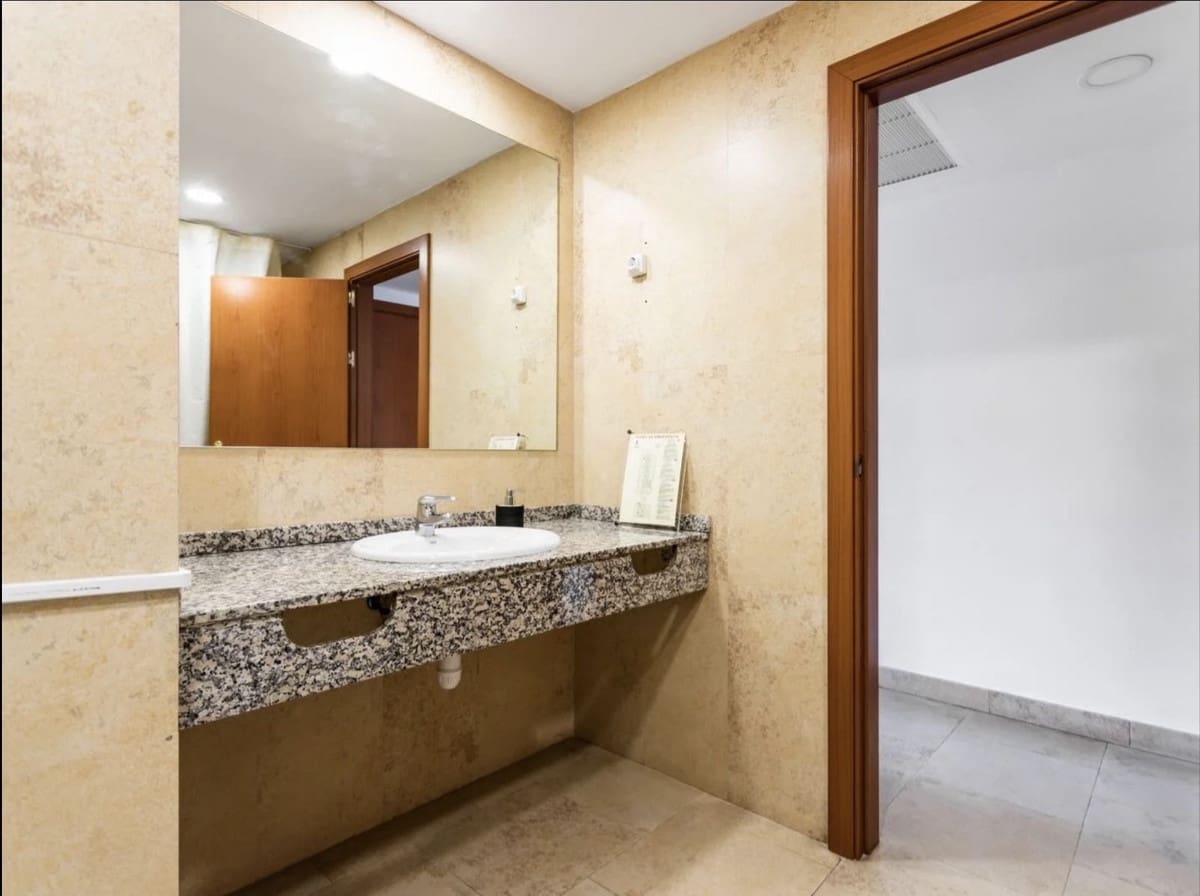 Studio til salgs i Fuengirola med svømmebasseng garasje - € 249 000 (Ref: 9425578)
