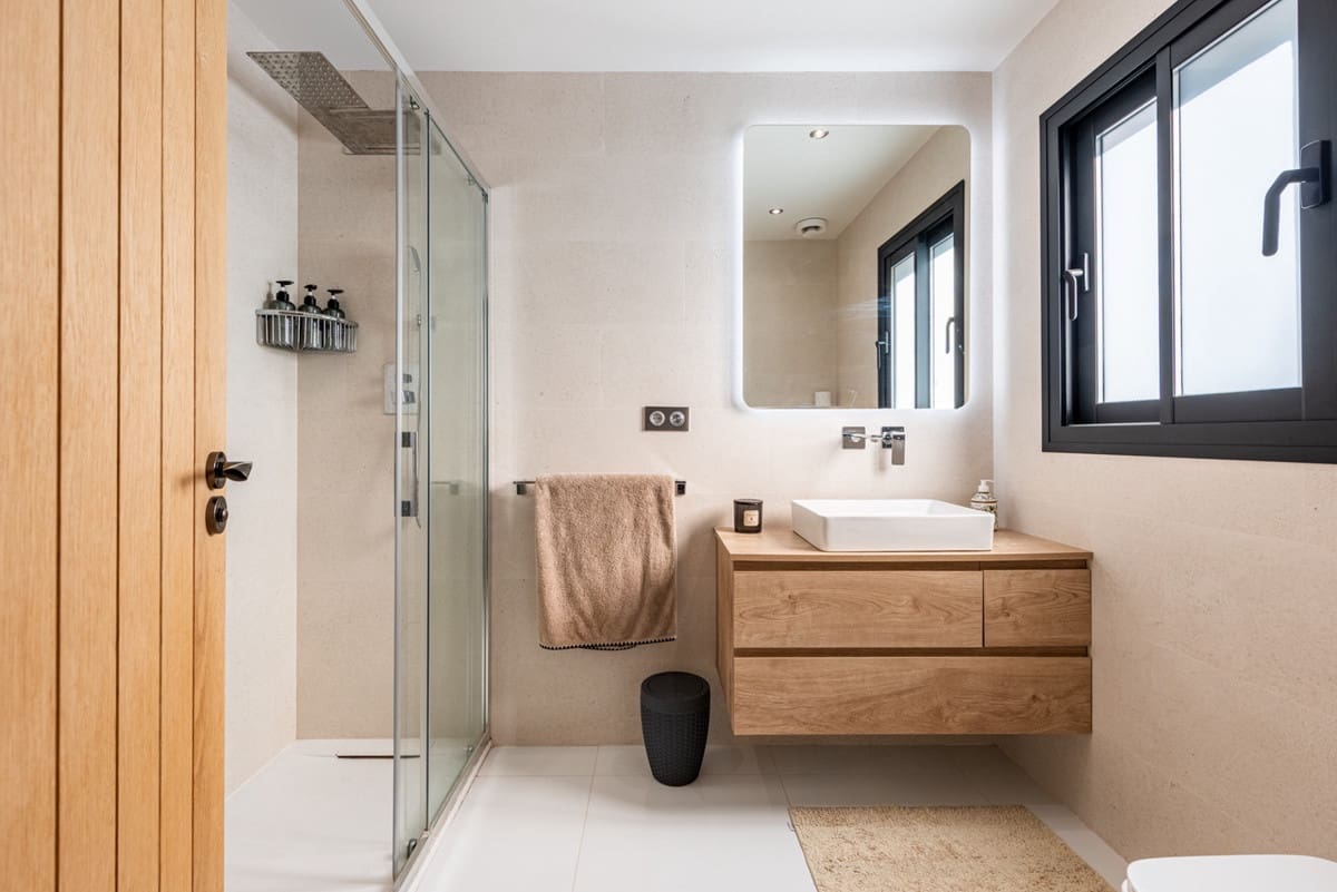 4 sypialnia Dom blizniak na sprzedaż w Mijas Costa z basenem garażem - 2 395 000 € (Ref: 9425580)