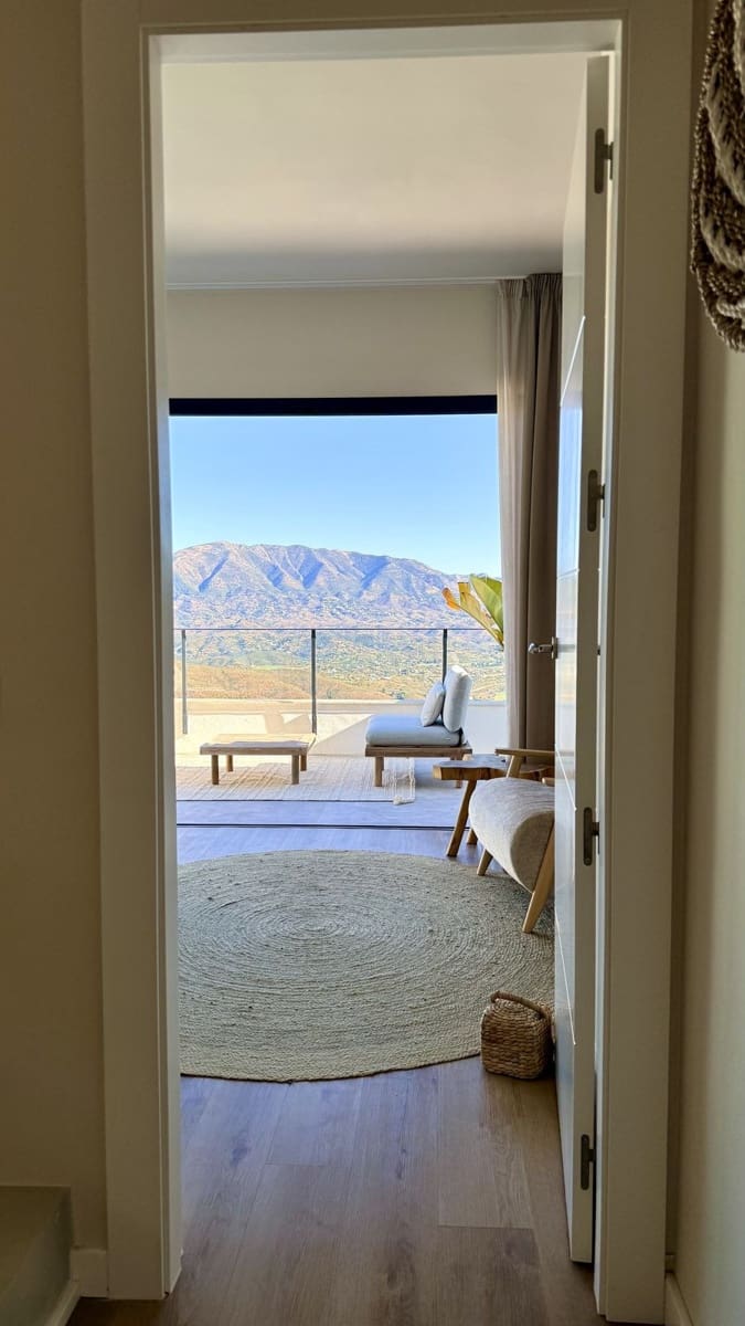 3 soveværelse Byhus til salg i La Mairena med swimmingpool garage - € 850.000 (Ref: 9425581)