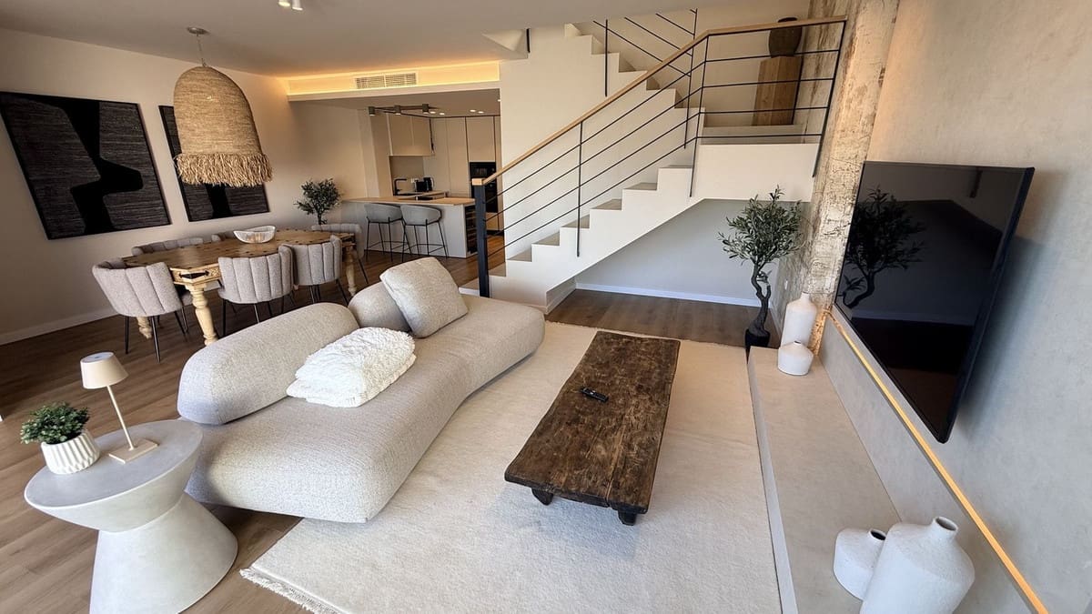 3 soveværelse Byhus til salg i La Mairena med swimmingpool garage - € 850.000 (Ref: 9425581)