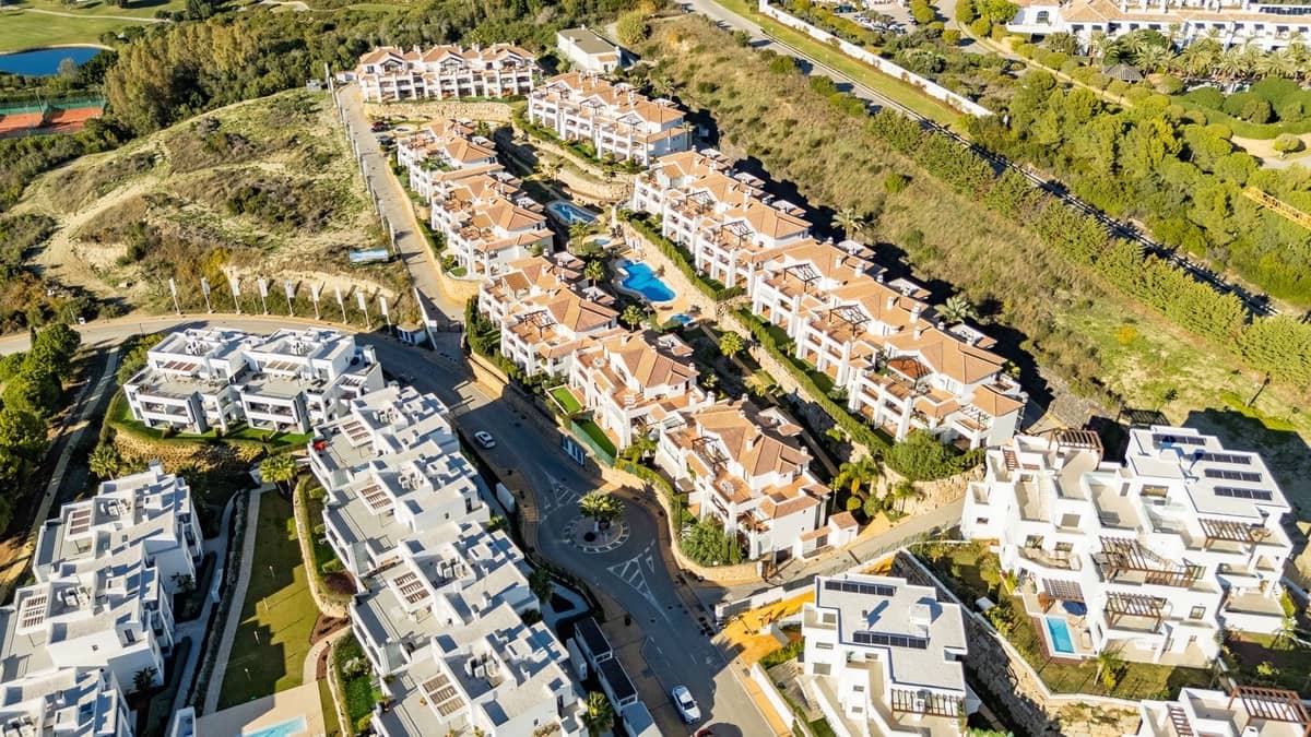 3 makuuhuone Kattohuoneisto myytävänä paikassa Bahia de Casares mukana uima-altaan 
autotalli - 575 000 € (Ref: 9425800)