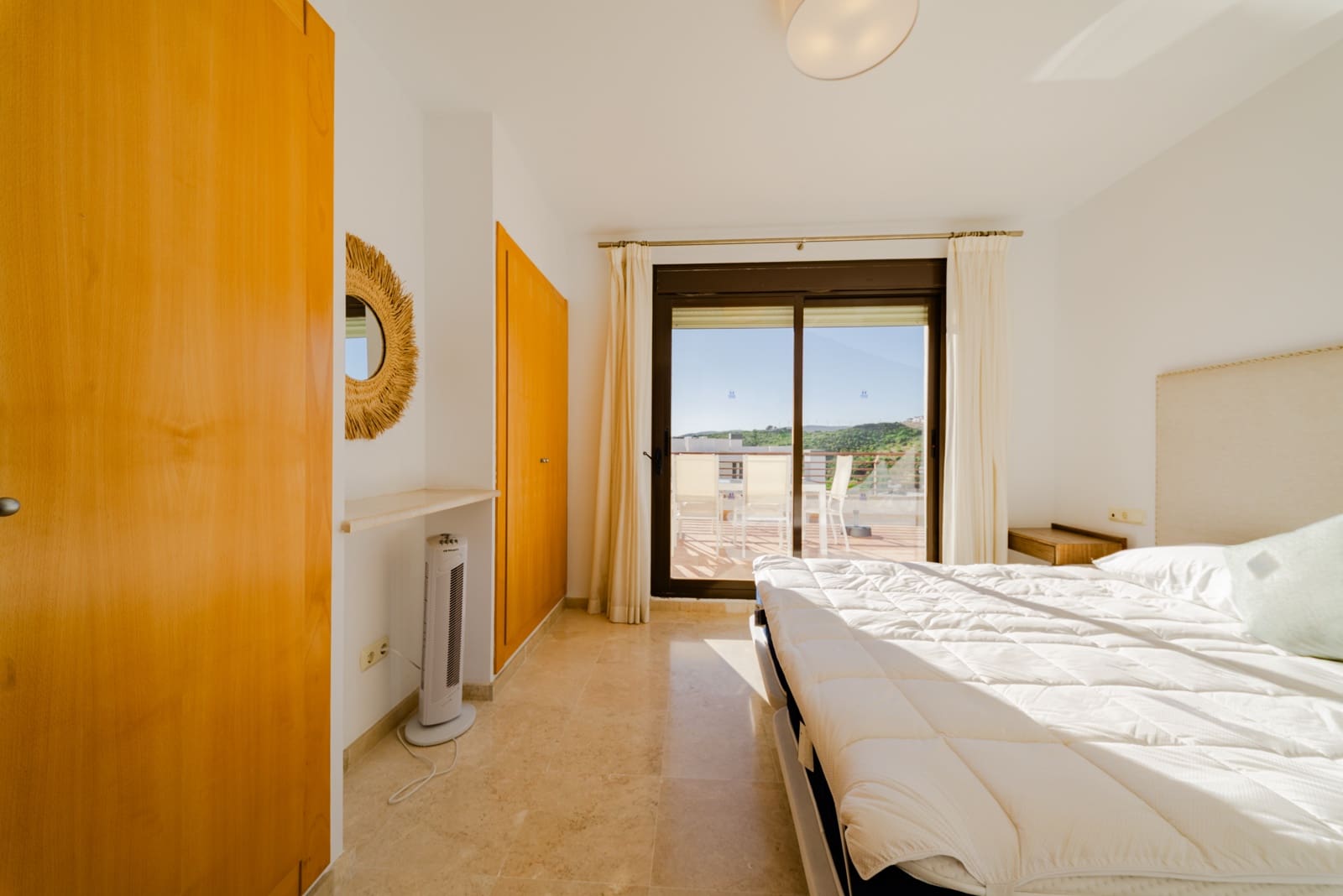 3 makuuhuone Kattohuoneisto myytävänä paikassa Bahia de Casares mukana uima-altaan 
autotalli - 575 000 € (Ref: 9425800)