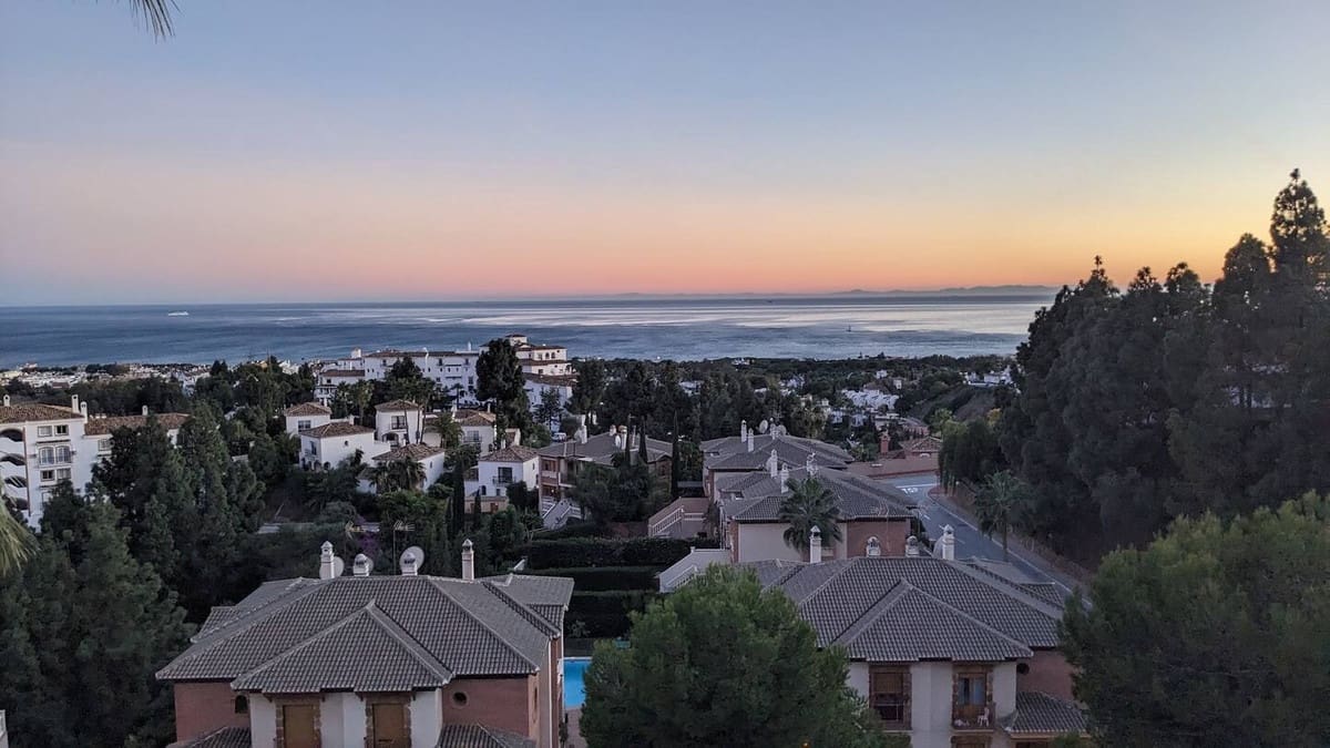 4 camera da letto Attico in vendita in Calahonda con piscina garage - 725.000 € (Rif: 9426468)