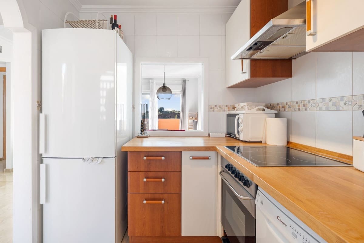 2 makuuhuone Huoneisto myytävänä paikassa Riviera del Sol mukana uima-altaan 
autotalli - 325 000 € (Ref: 9432468)