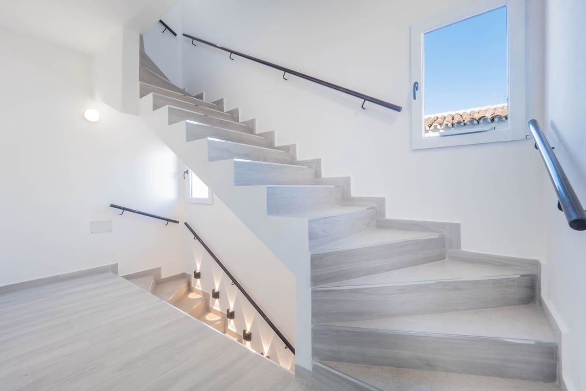 3 bedroom Townhouse for sale in Alhaurin el Grande - € 285,000 (Ref: 9436543)