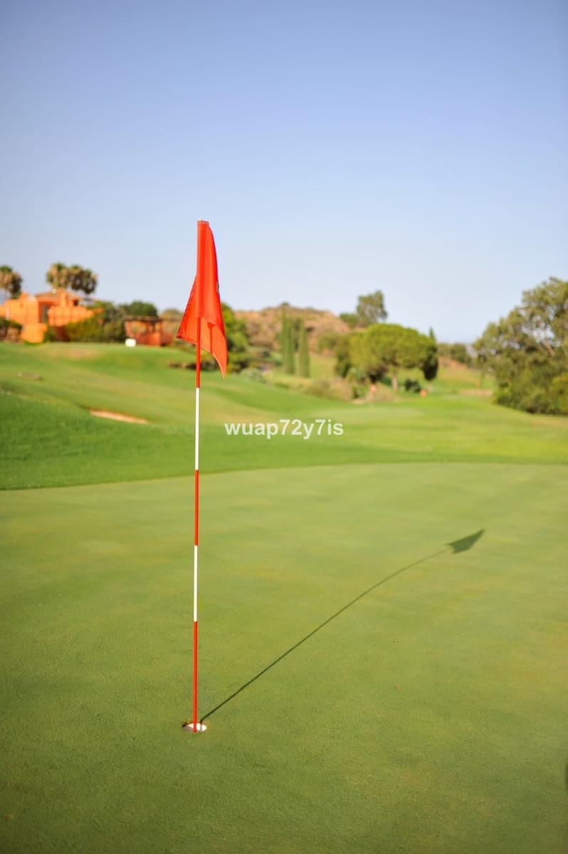 2 bedroom Penthouse for sale in La Mairena with pool garage - € 349,000 (Ref: 9436547)