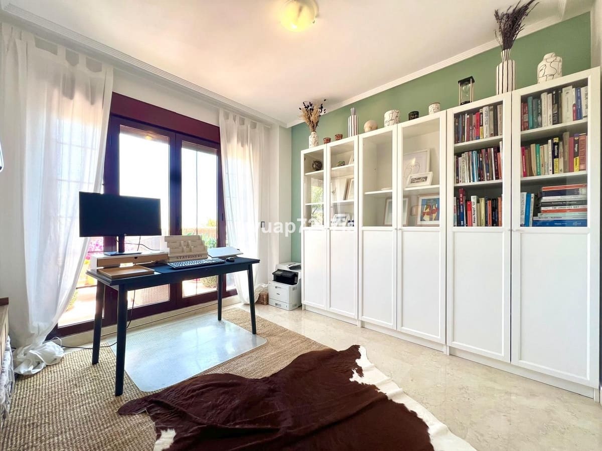 2 bedroom Penthouse for sale in La Mairena with pool garage - € 349,000 (Ref: 9436547)