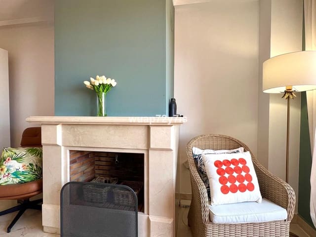 2 makuuhuone Kattohuoneisto myytävänä paikassa La Mairena, Ojen mukana uima-altaan 
autotalli - 349 000 € (Ref: 9436547)