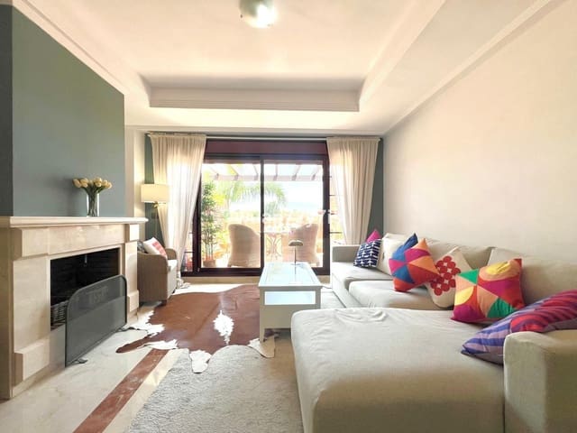 2 makuuhuone Kattohuoneisto myytävänä paikassa La Mairena, Ojen mukana uima-altaan 
autotalli - 349 000 € (Ref: 9436547)