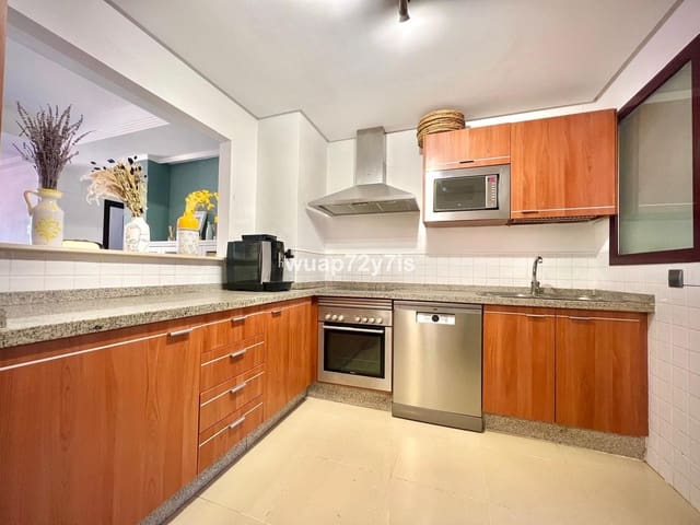 2 makuuhuone Kattohuoneisto myytävänä paikassa La Mairena, Ojen mukana uima-altaan 
autotalli - 349 000 € (Ref: 9436547)