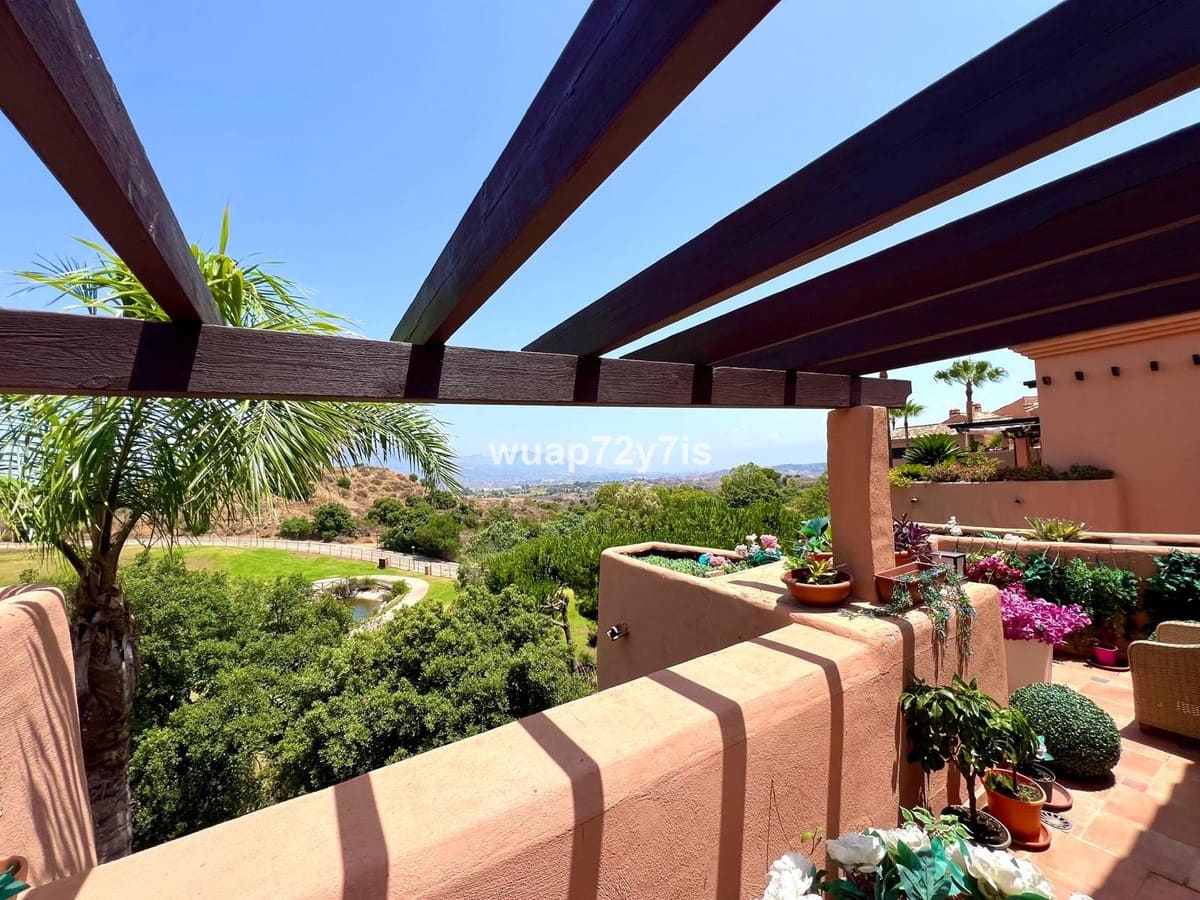 2 bedroom Penthouse for sale in La Mairena with pool garage - € 349,000 (Ref: 9436547)