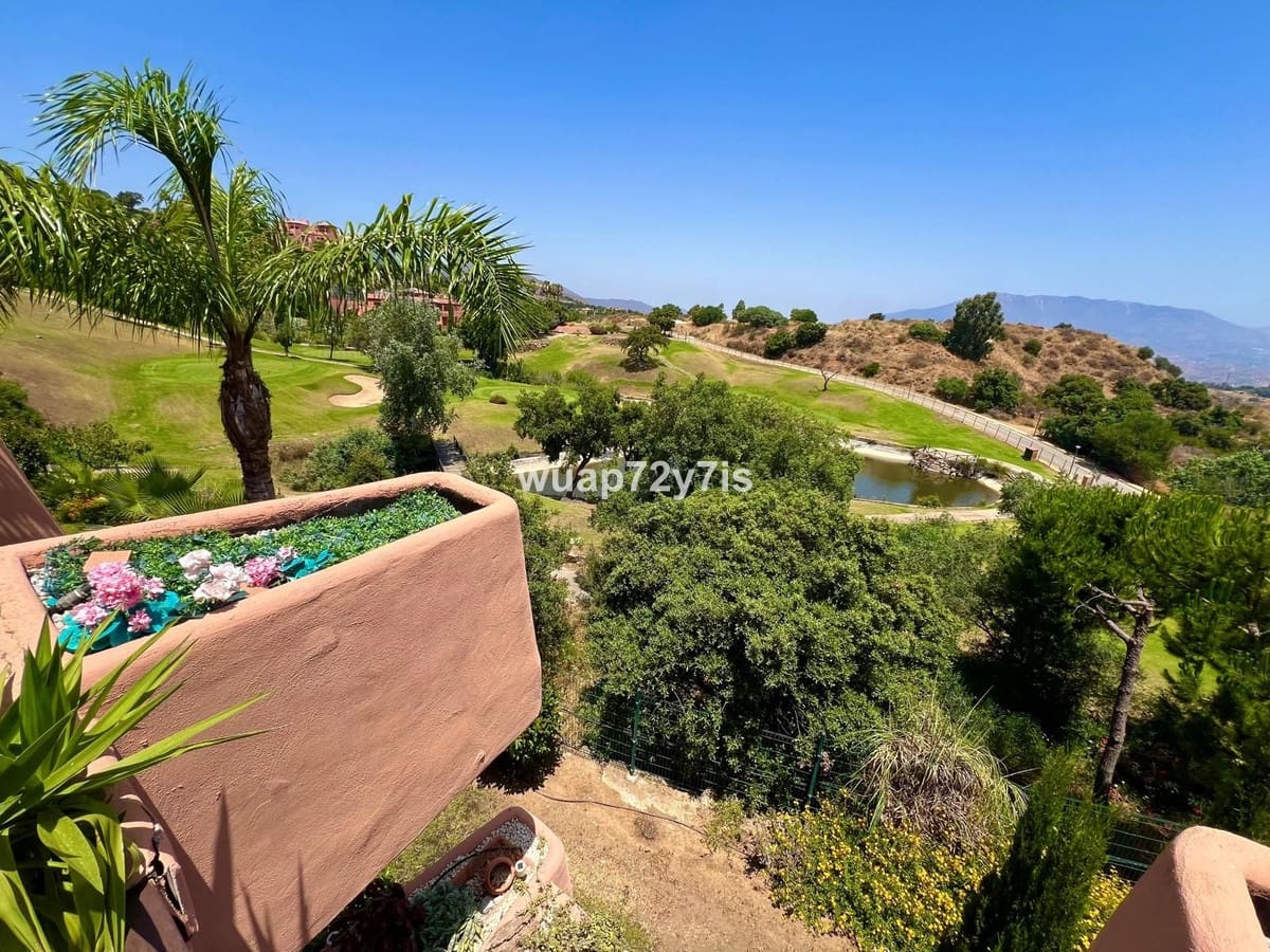 2 bedroom Penthouse for sale in La Mairena with pool garage - € 349,000 (Ref: 9436547)