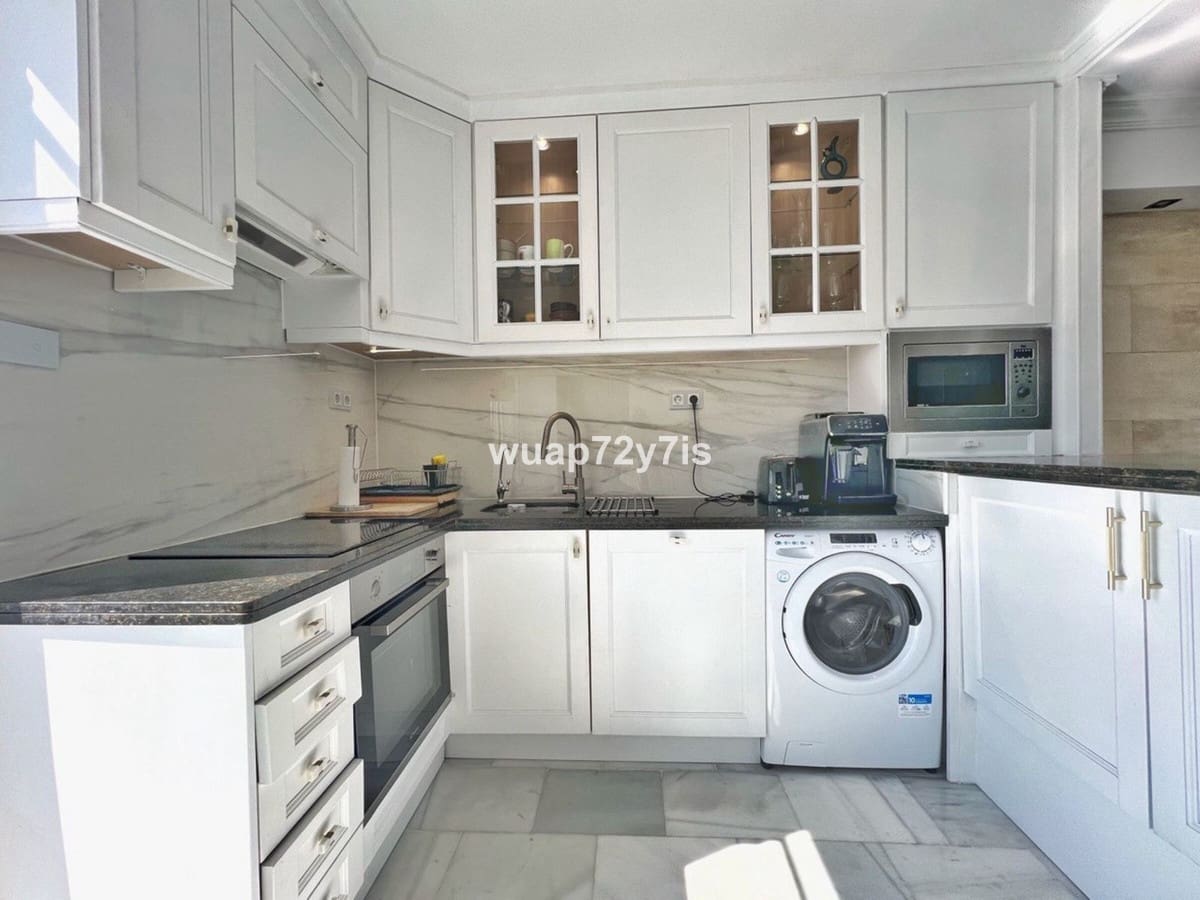 2 makuuhuone Kattohuoneisto myytävänä paikassa Benahavis mukana uima-altaan - 390 000 € (Ref: 9436548)