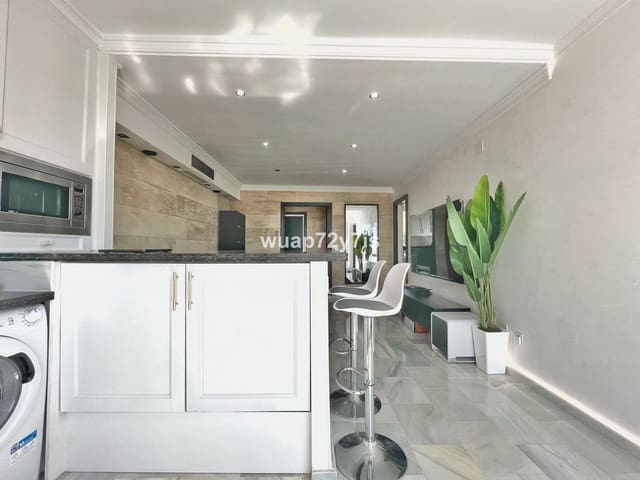 2 soverom Penthouse til salgs i El Paraíso, Benahavís med svømmebasseng - € 390 000 (Ref: 9436548)