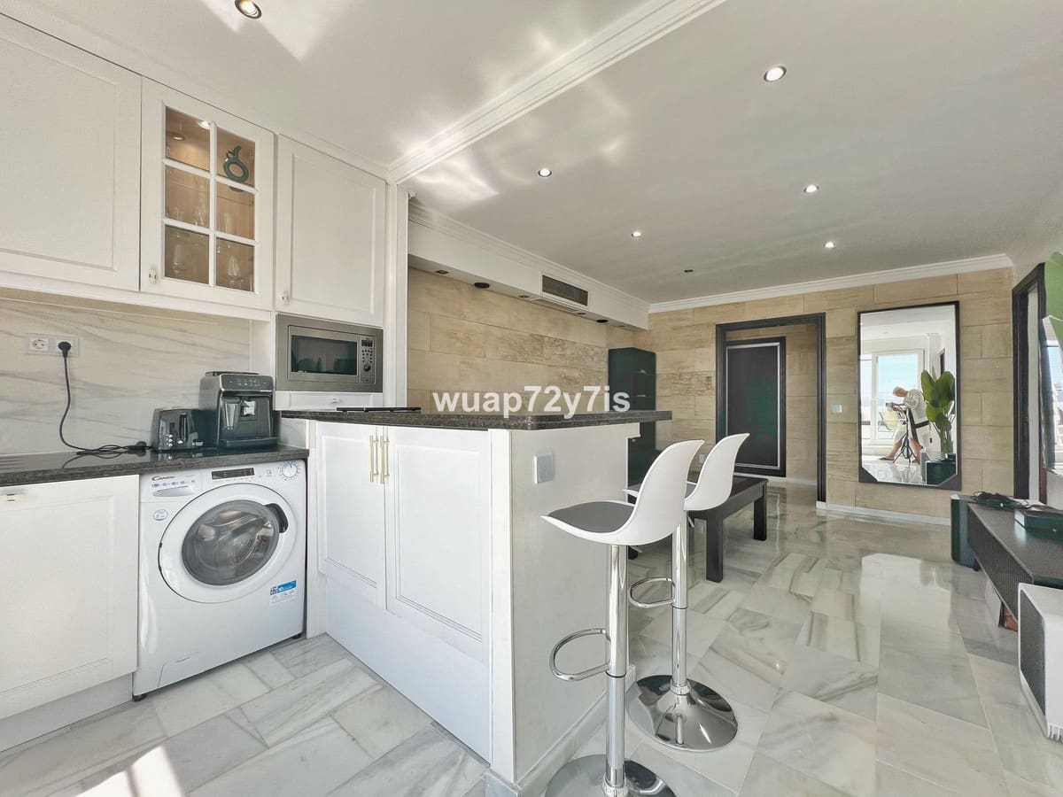 2 makuuhuone Kattohuoneisto myytävänä paikassa Benahavis mukana uima-altaan - 390 000 € (Ref: 9436548)