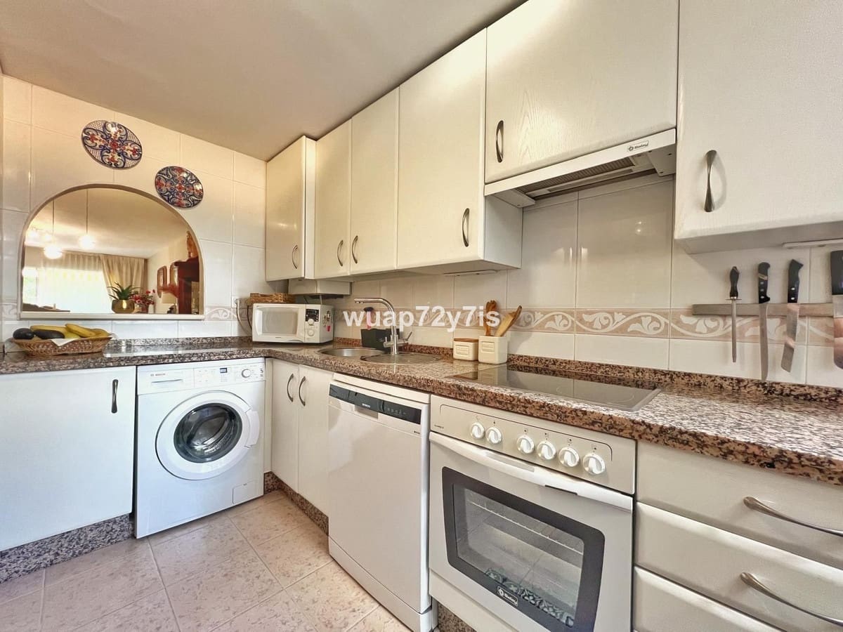 3 soverom Leilighet til salgs i Guadalmina med svømmebasseng garasje - € 449 000 (Ref: 9437119)