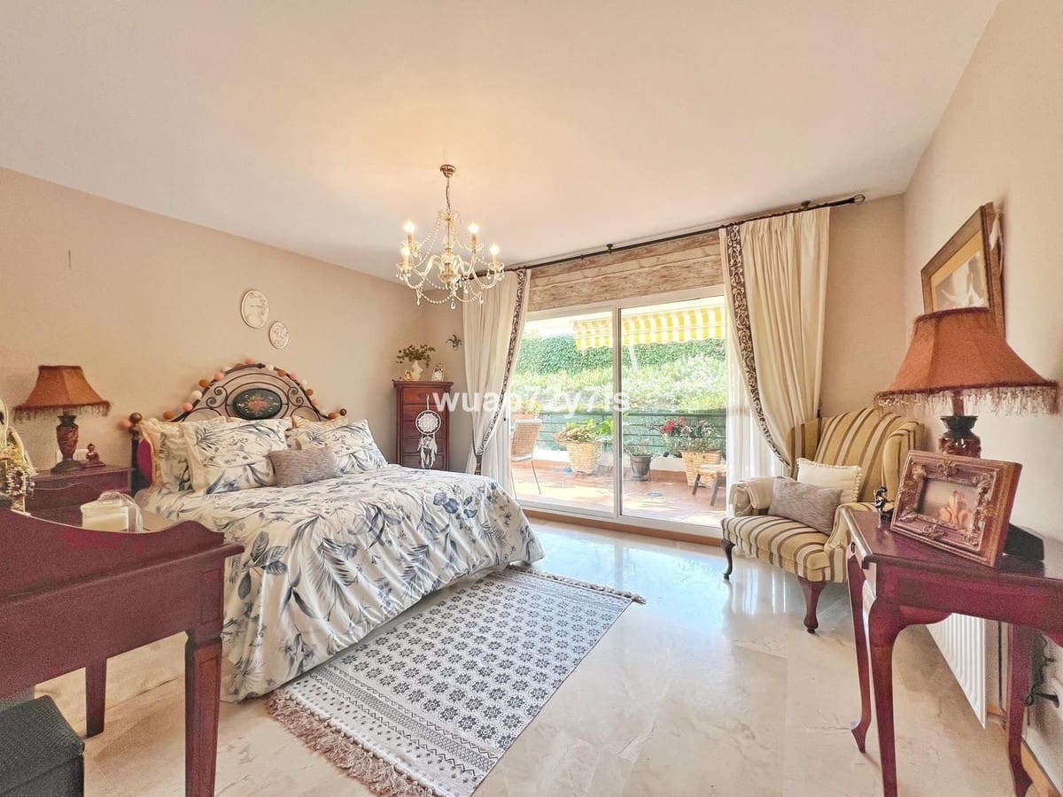 3 soverom Leilighet til salgs i Guadalmina med svømmebasseng garasje - € 449 000 (Ref: 9437119)