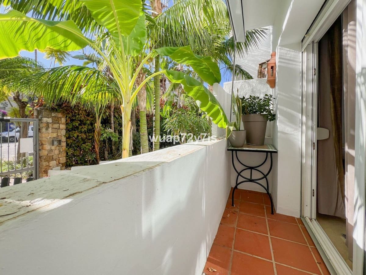 2 bedroom Apartment for sale in Costalita with pool garage - € 460,000 (Ref: 9437120)