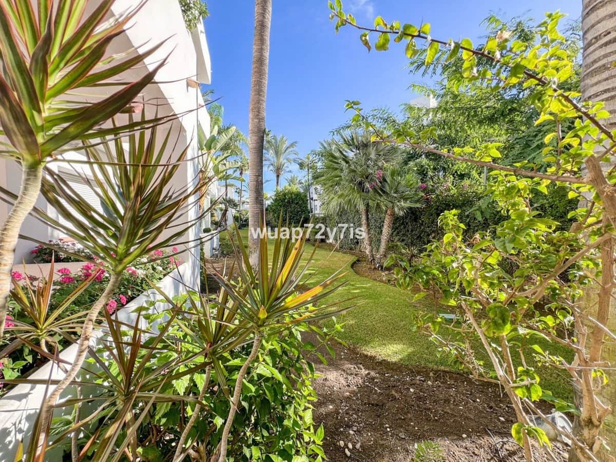 2 bedroom Apartment for sale in Costalita with pool garage - € 460,000 (Ref: 9437120)