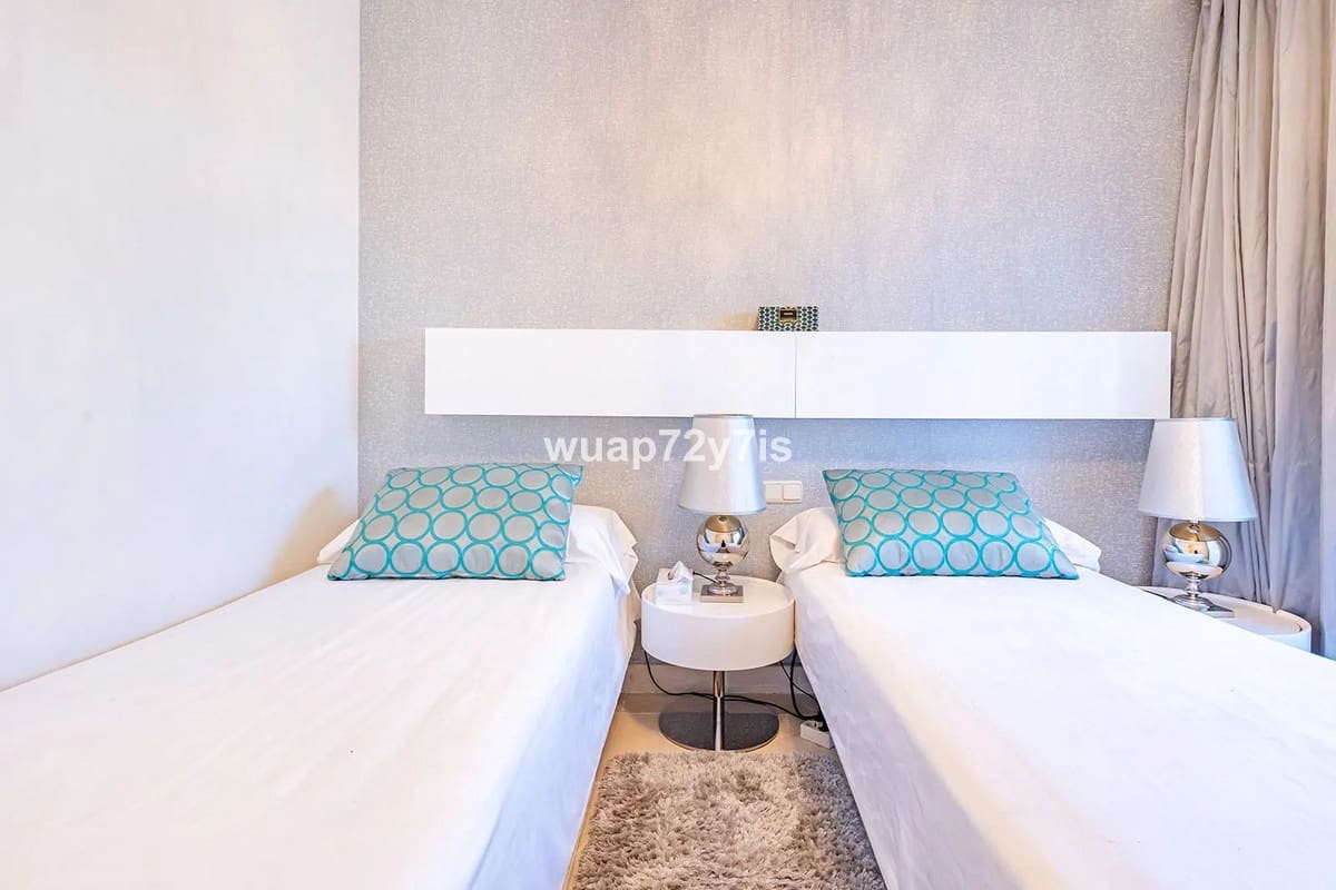 2 bedroom Apartment for sale in Estepona with pool garage - € 485,000 (Ref: 9442811)