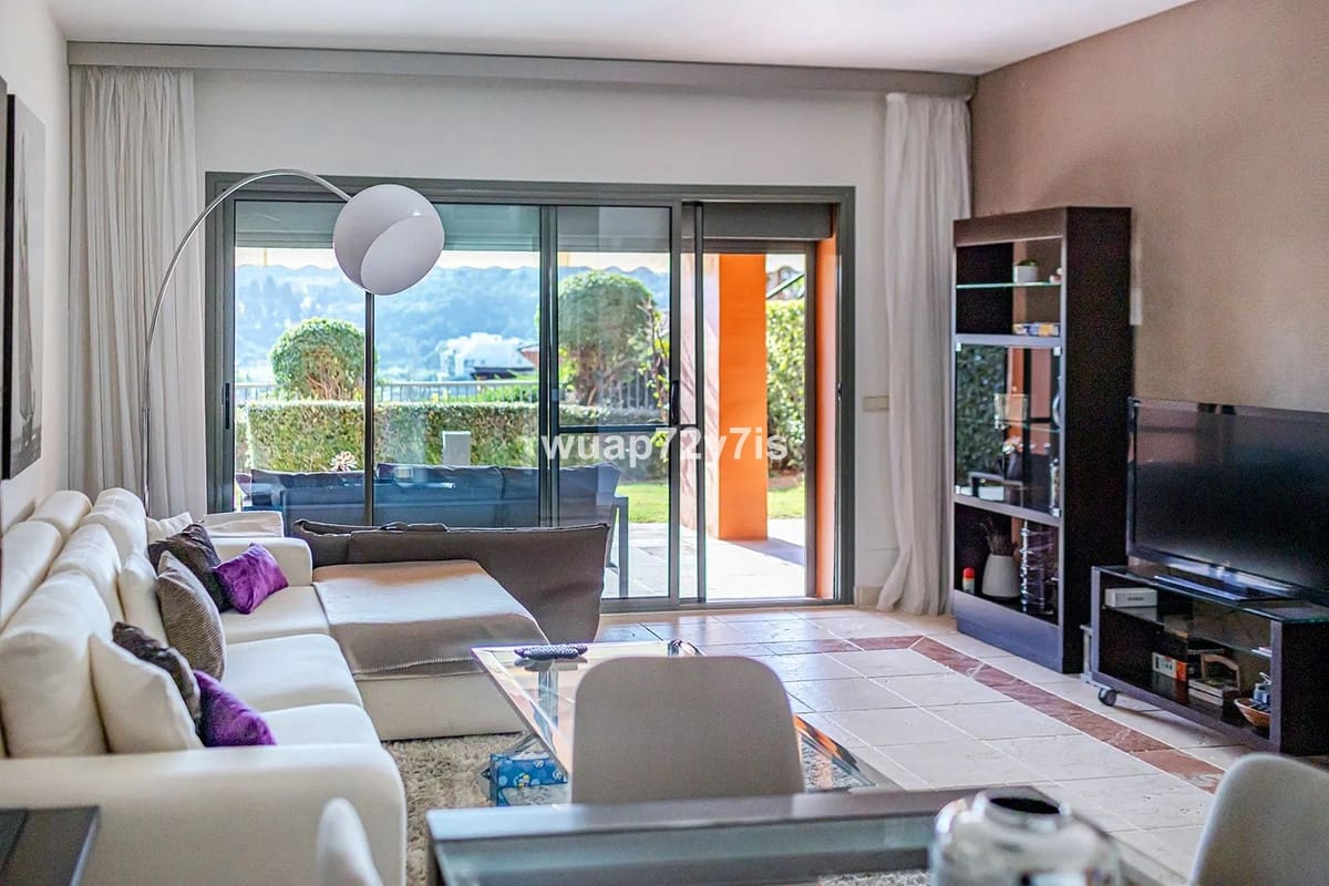 2 bedroom Apartment for sale in Estepona with pool garage - € 485,000 (Ref: 9442811)