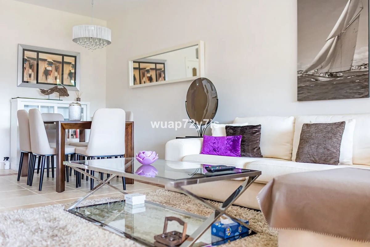 2 bedroom Apartment for sale in Estepona with pool garage - € 485,000 (Ref: 9442811)