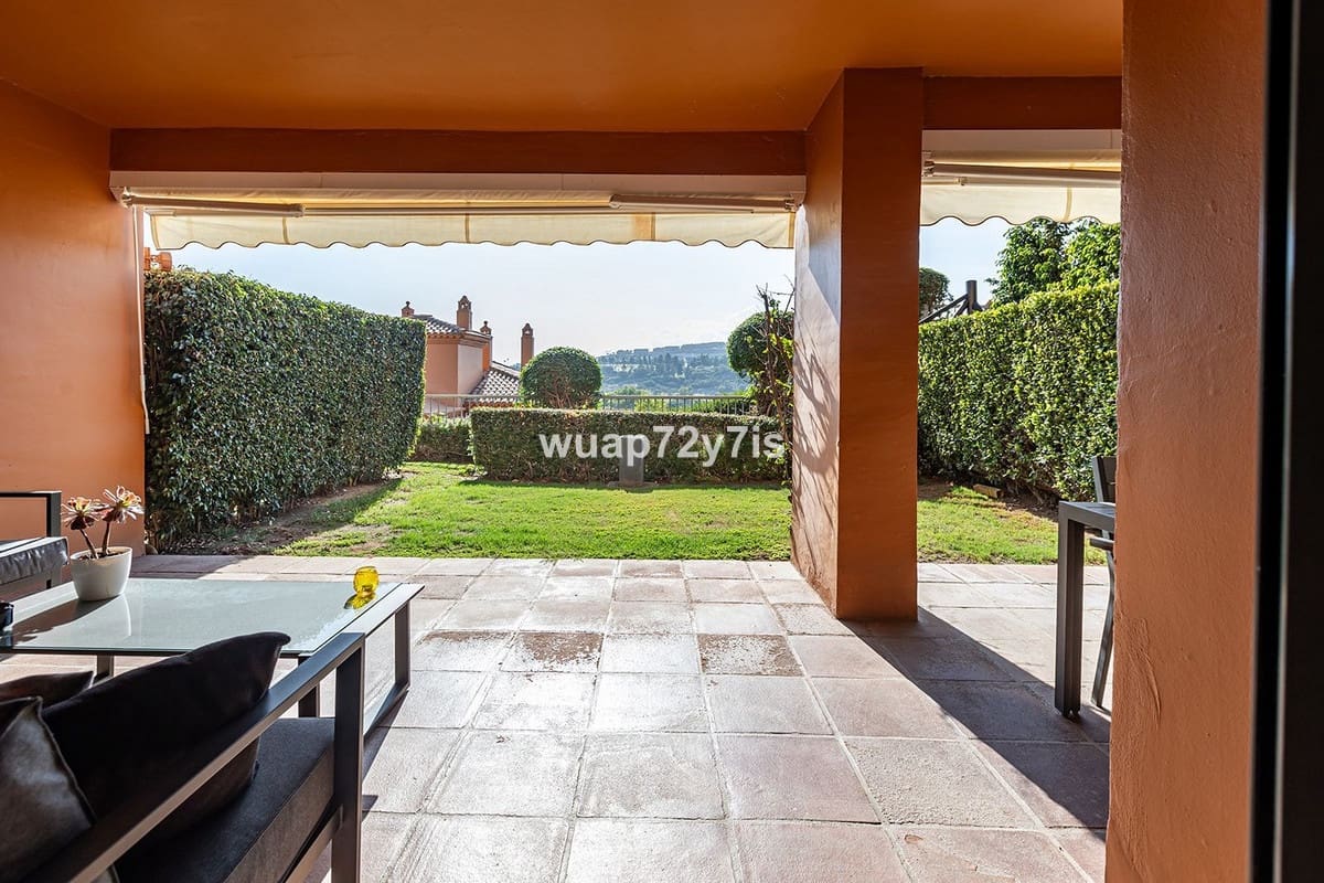 2 bedroom Apartment for sale in Estepona with pool garage - € 485,000 (Ref: 9442811)