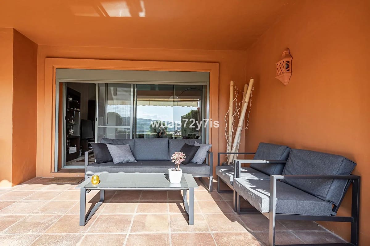 2 bedroom Apartment for sale in Estepona with pool garage - € 485,000 (Ref: 9442811)