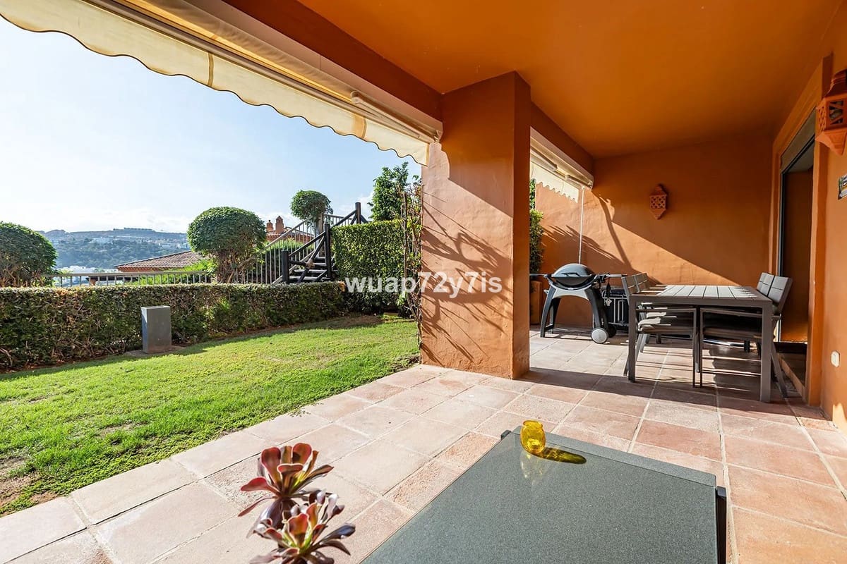 2 bedroom Apartment for sale in Estepona with pool garage - € 485,000 (Ref: 9442811)