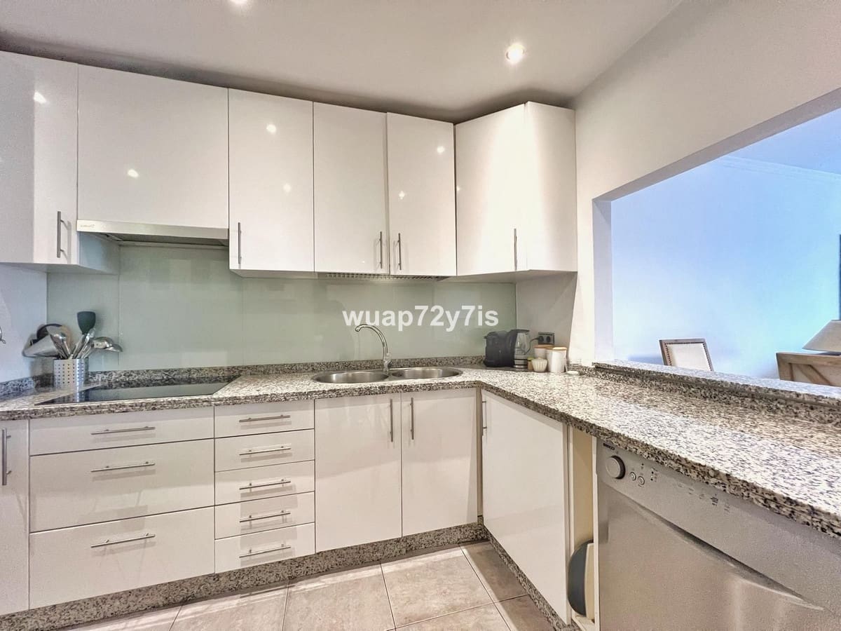 2 slaapkamer Appartement te koop in Estepona met zwembad - € 469.000 (Ref: 9442813)