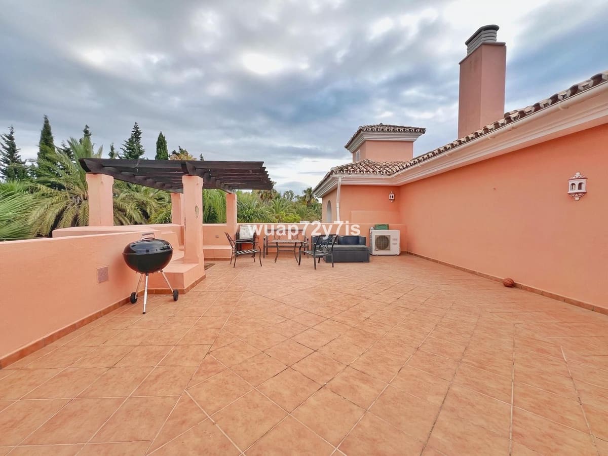 2 slaapkamer Appartement te koop in Estepona met zwembad - € 469.000 (Ref: 9442813)