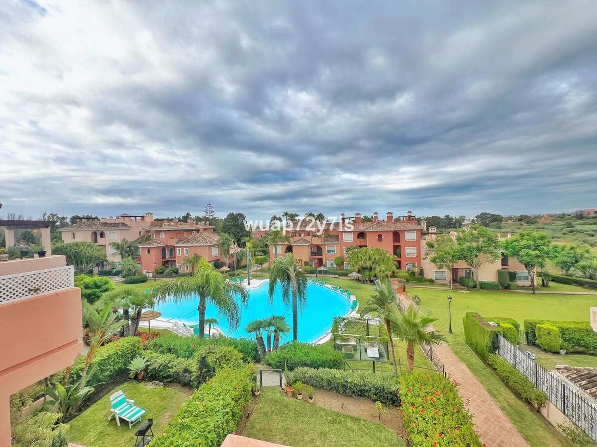 2 slaapkamer Appartement te koop in Estepona met zwembad - € 469.000 (Ref: 9442813)