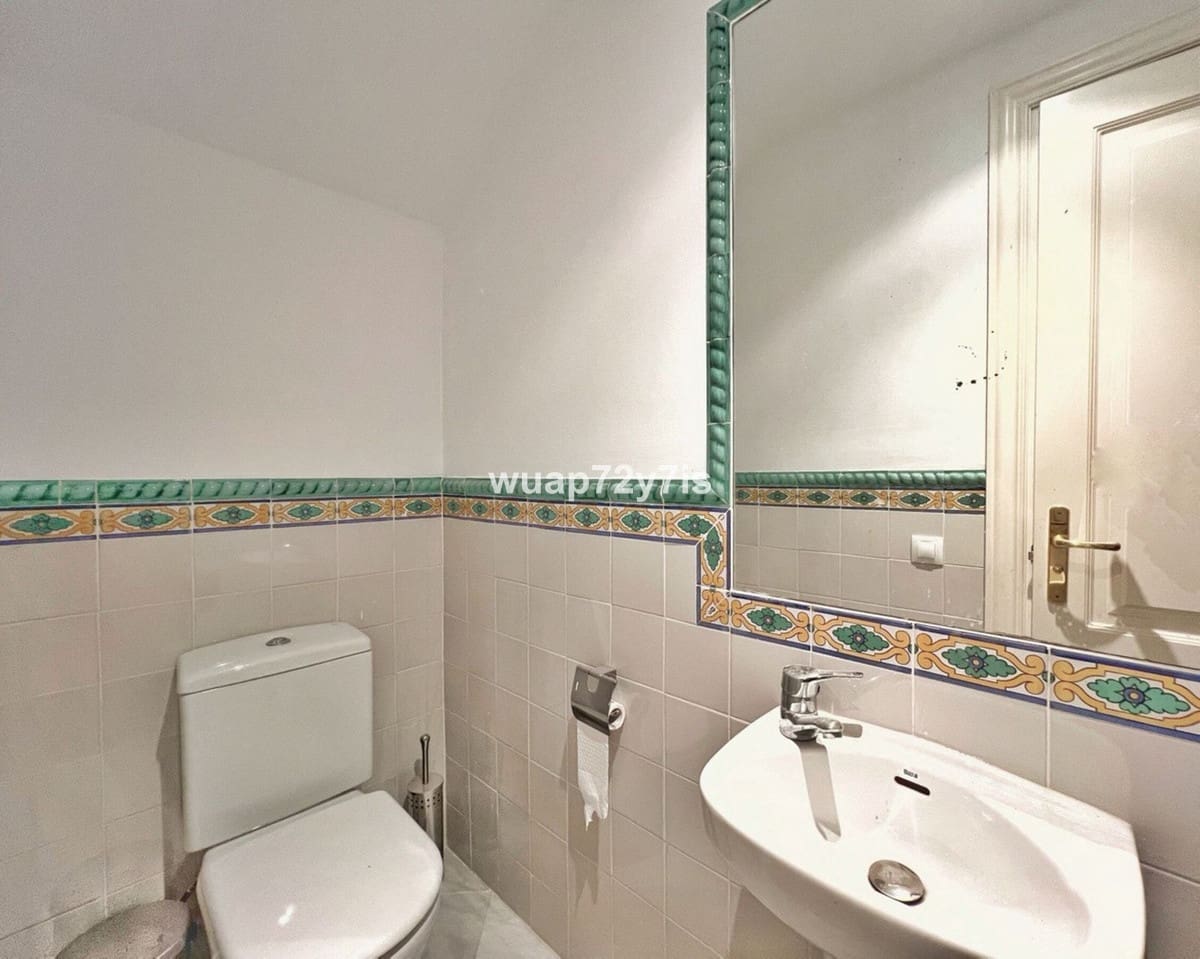 3 soverom Kjedet enebolig til salgs i Benahavis med svømmebasseng garasje - € 645 000 (Ref: 9442830)