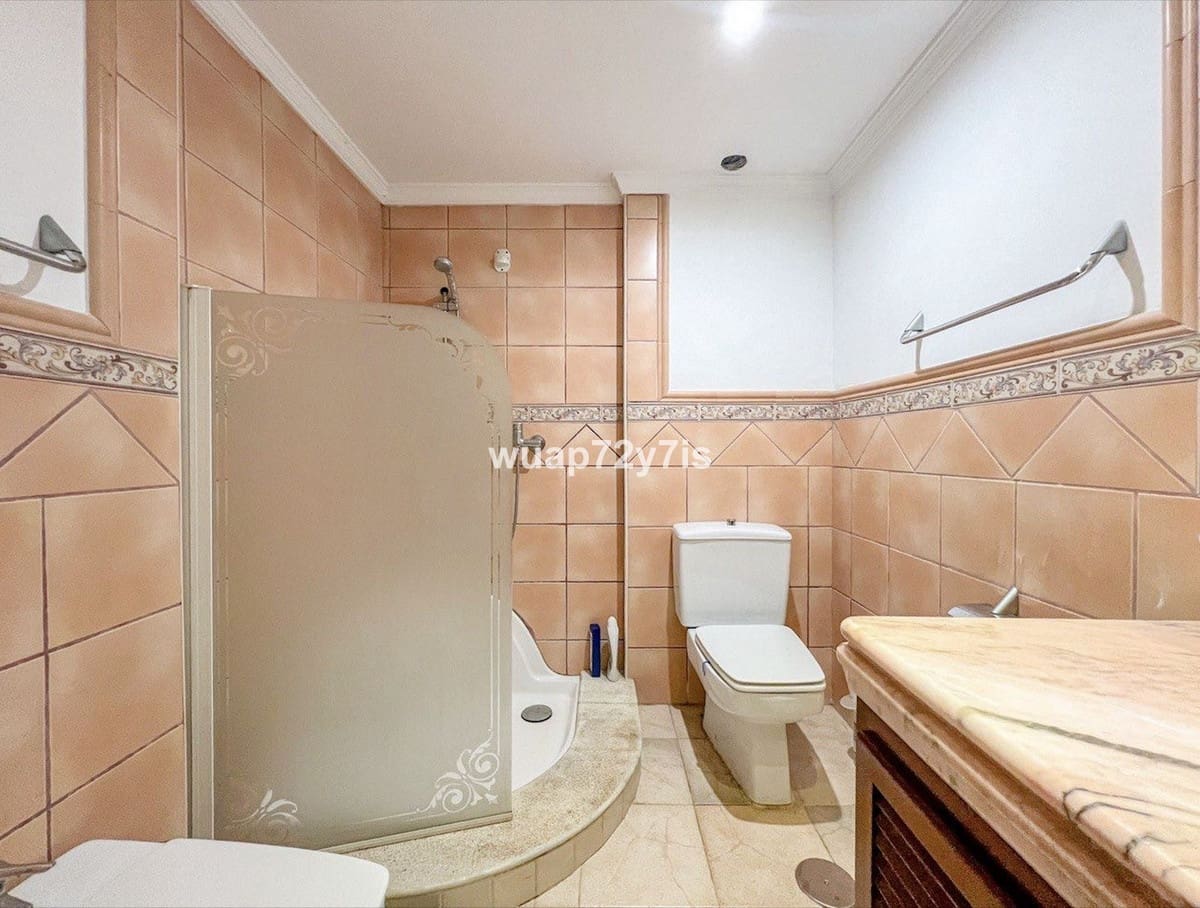 6 Zimmer Haus zu verkaufen in Benahavis mit Pool Garage - 650.000 € (Ref: 9442831)