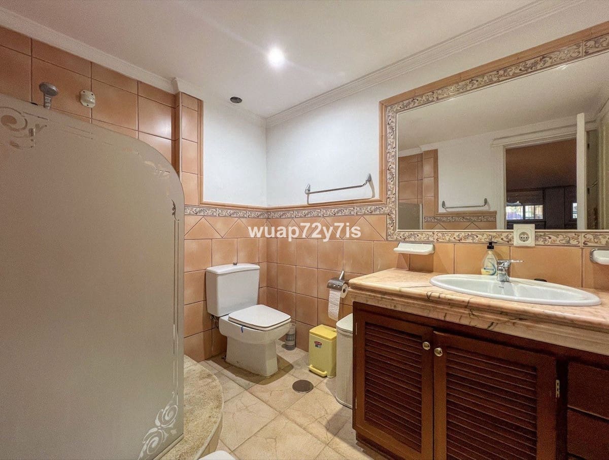 6 Zimmer Haus zu verkaufen in Benahavis mit Pool Garage - 650.000 € (Ref: 9442831)