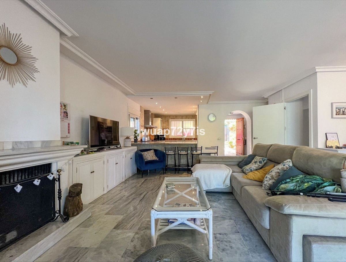 6 Zimmer Haus zu verkaufen in Benahavis mit Pool Garage - 650.000 € (Ref: 9442831)