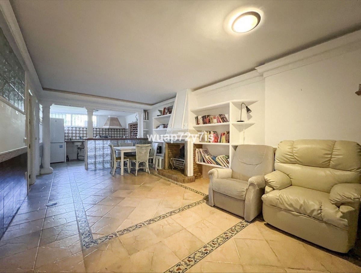 6 Zimmer Haus zu verkaufen in Benahavis mit Pool Garage - 650.000 € (Ref: 9442831)