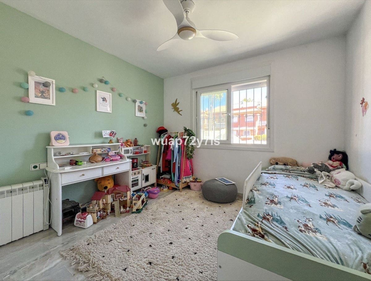 6 Zimmer Haus zu verkaufen in Benahavis mit Pool Garage - 650.000 € (Ref: 9442831)