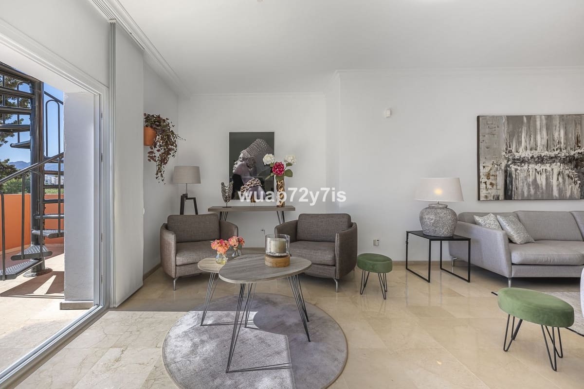 2 makuuhuone Kattohuoneisto myytävänä paikassa Estepona mukana uima-altaan - 650 000 € (Ref: 9442832)