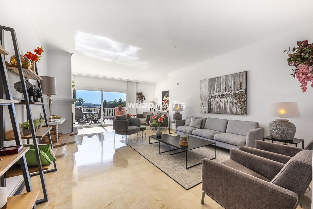 2 makuuhuone Kattohuoneisto myytävänä paikassa Estepona mukana uima-altaan - 650 000 € (Ref: 9442832)