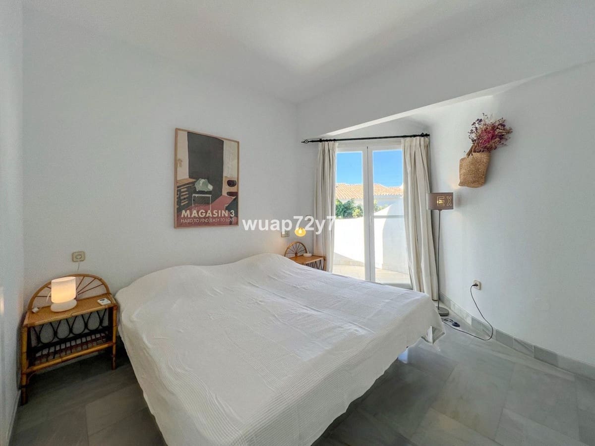 4 soverom Hus til salgs i Golden Mile med svømmebasseng garasje - € 850 000 (Ref: 9442861)