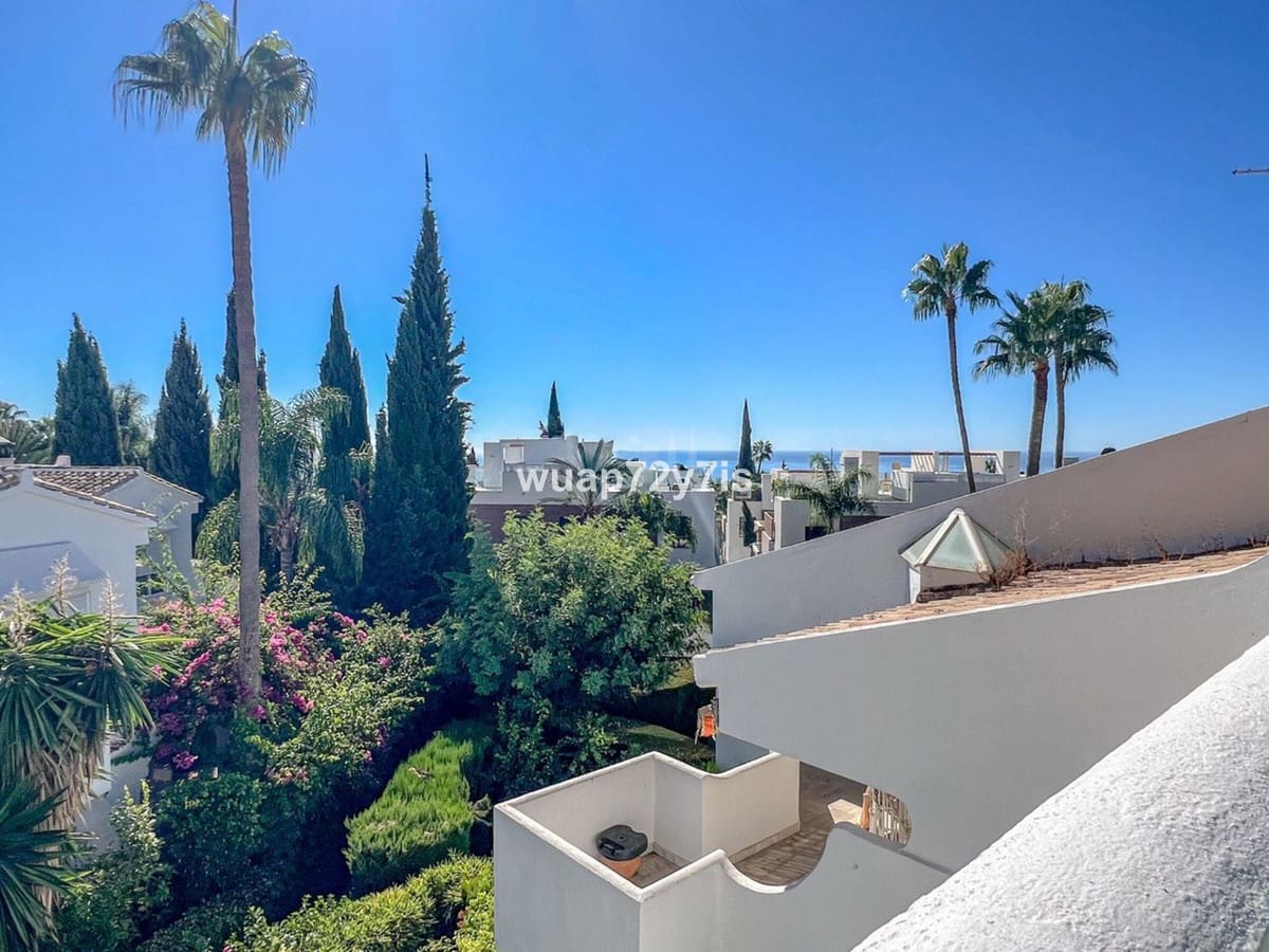 4 soverom Hus til salgs i Golden Mile med svømmebasseng garasje - € 850 000 (Ref: 9442861)