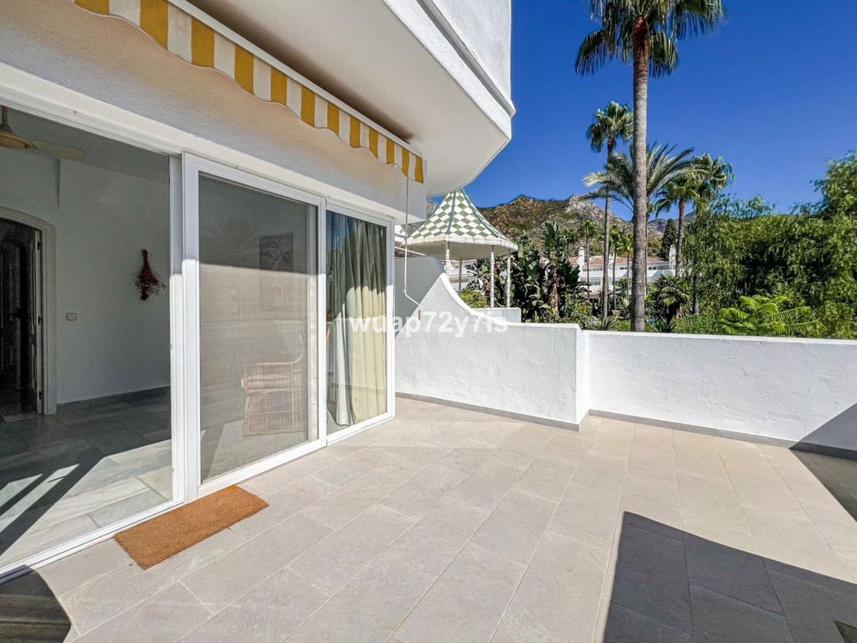 4 soverom Hus til salgs i Golden Mile med svømmebasseng garasje - € 850 000 (Ref: 9442861)