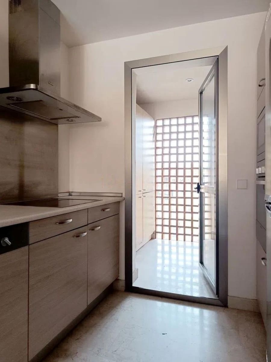 2 soveværelse Penthouse til salg i Bel-Air med garage - € 399.000 (Ref: 9442980)